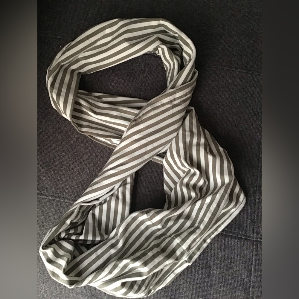 Edna Rose carryall striped infinity scarf